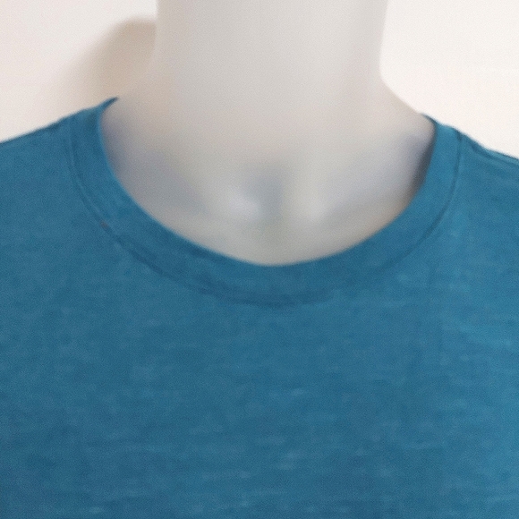 3 for $25- NWOT Men's Hurley Blue Tee, Size Medium - Picture 3 of 12